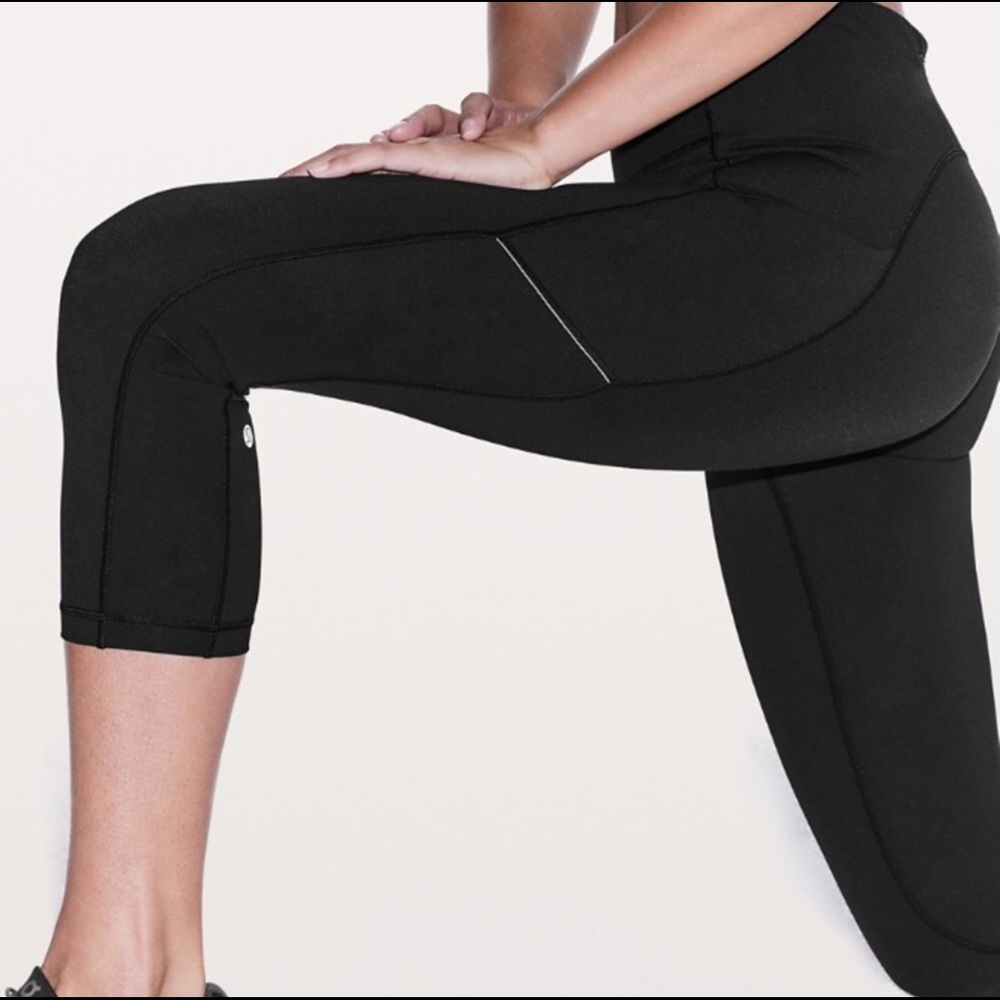 Lululemon Speed Up Crops Black 21” Luxtreme